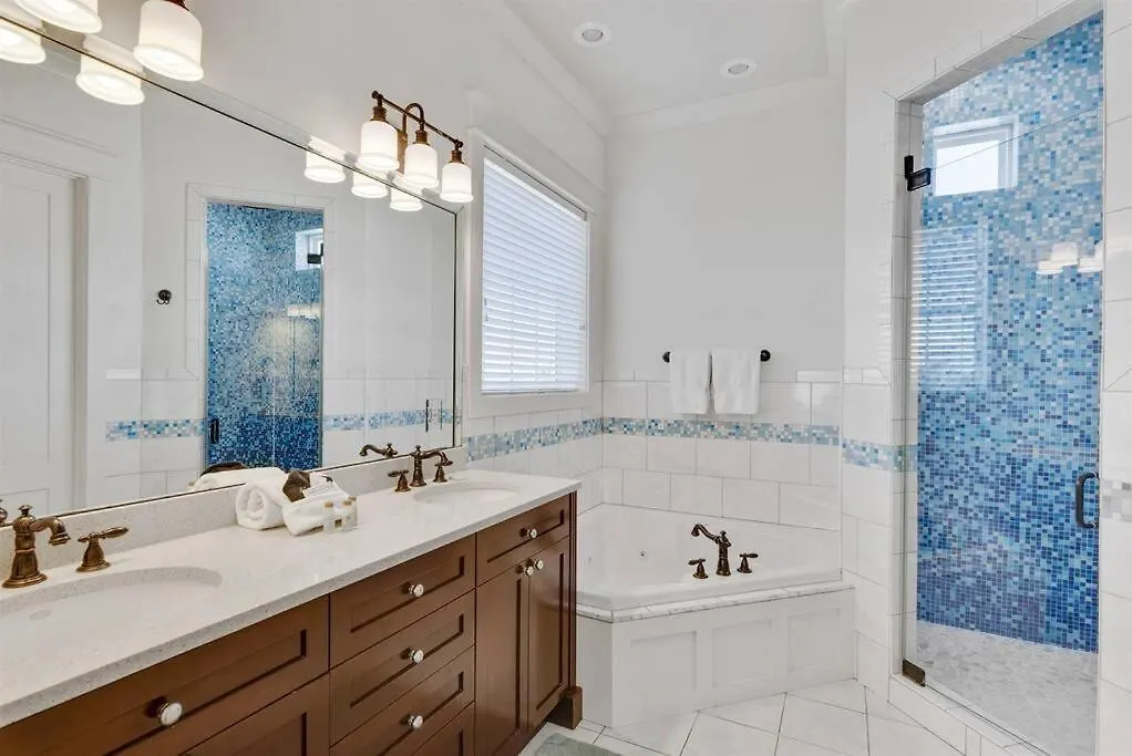 Holiday home Shore Thing 4 Bedroom 5 1/2 Ba House Destin
