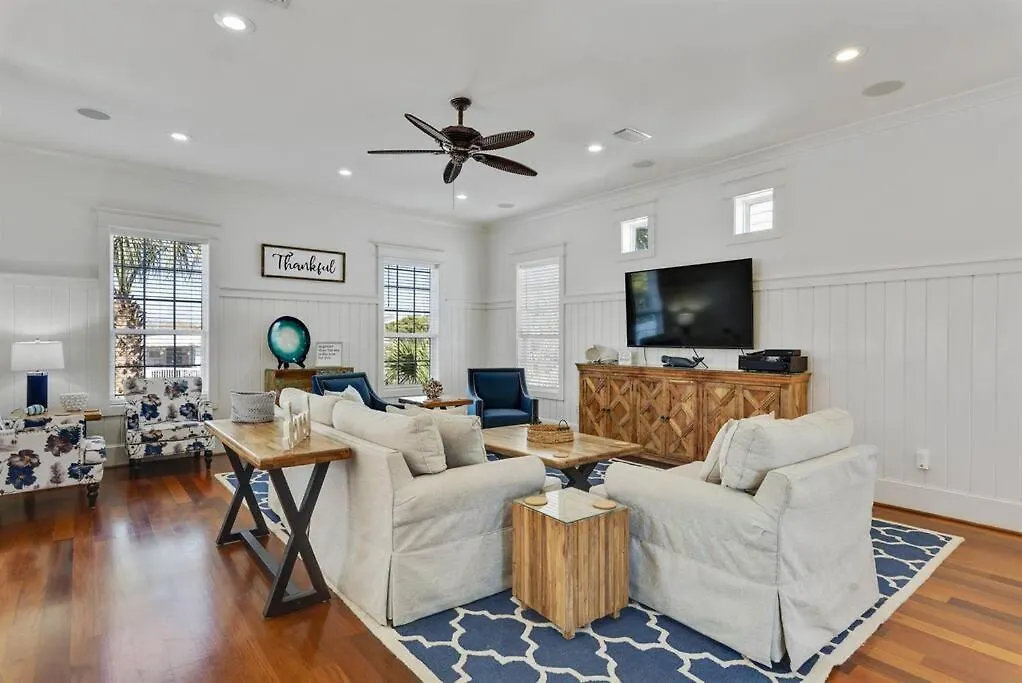 Holiday home Shore Thing 4 Bedroom 5 1/2 Ba House Destin