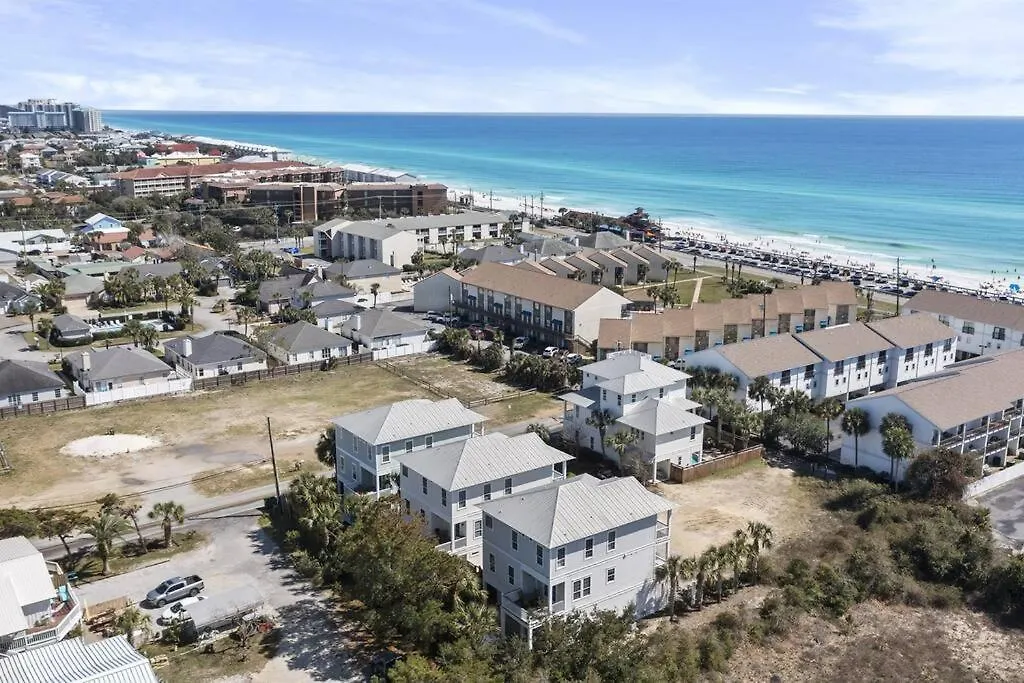 Shore Thing 4 Bedroom 5 1/2 Ba House Destin